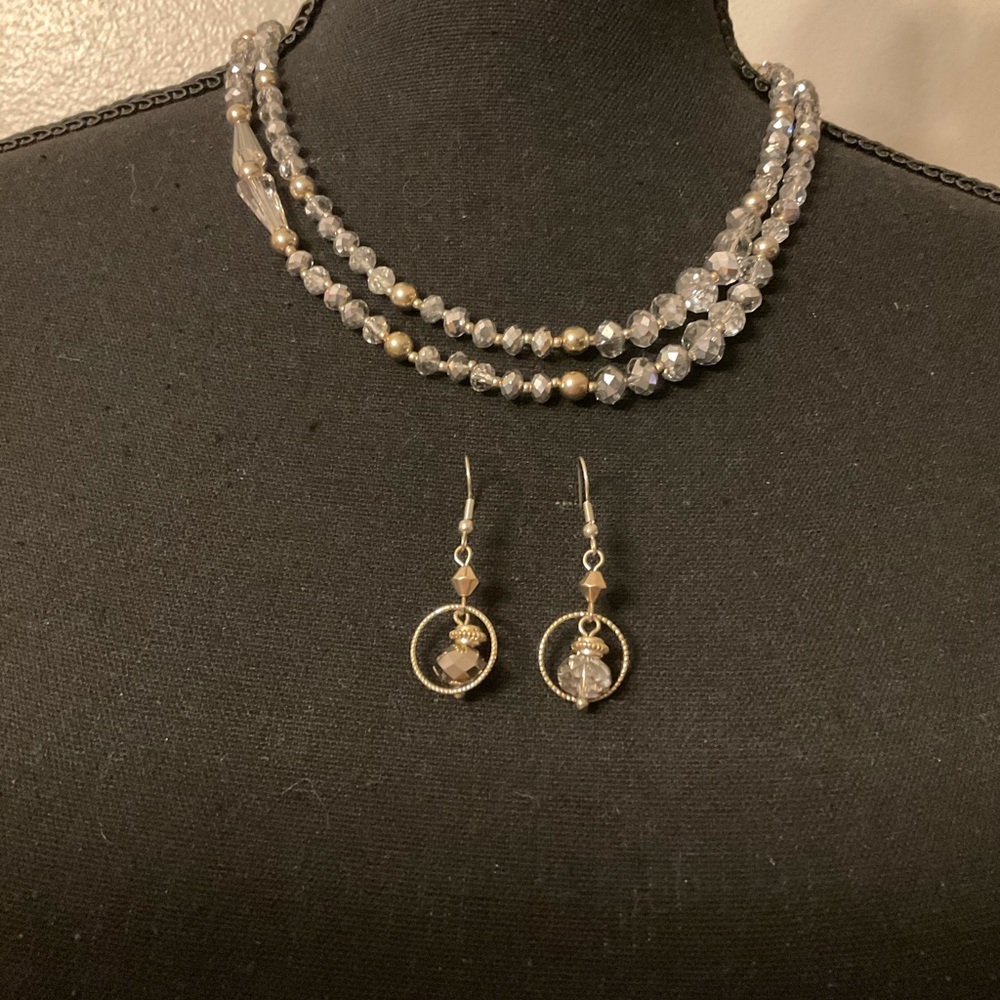 WHBM boho style long crystal beaded necklace & matching earring set. - Picture 2 of 3